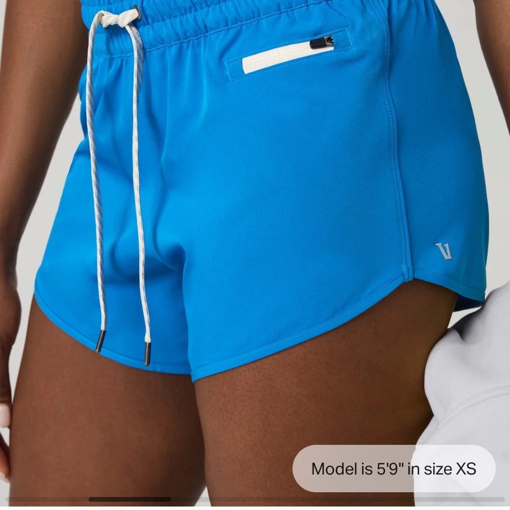 Vuori Vibrant clementine Athletic Shorts with Drawstring. Size sm